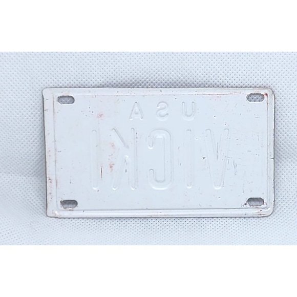 U.S.A Vicki Personalized White Red Collectible Mini License Bicycle Bike Plate - Picture 2 of 4